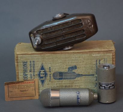 Deux micros LEM

LEM, type305 micro à ruban,...