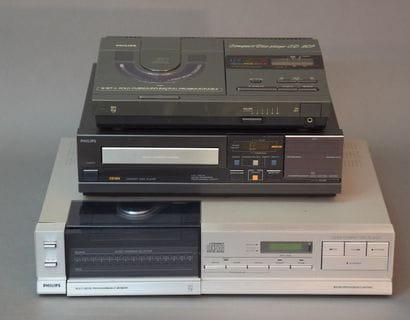 3 lecteurs CD PHILIPS DONT : PHILIPS CD104...