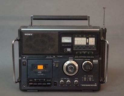 Radio SONY CF-950S de 1976. Récepteur multi-bandes...