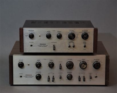 Deux amplis PIONEER

PIONEER SA-800, ampli...