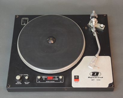 Lot de 2 platines TD :

DYNACORD IST102,...