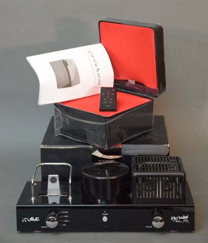 Lot comprenant :

Station TANGENT PEARLBOX...