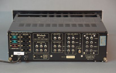 MCINTOSH C28, préampli à transistors du début...