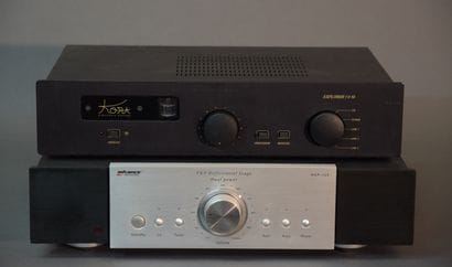 Deux amplificateurs :

ADVANCE ACOUSTIC MAP-105,...