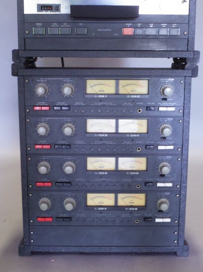 Magnétophone professionnel à bandes Otari...