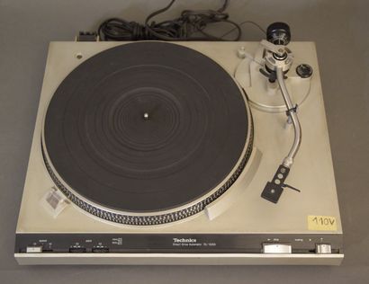 Deux platines TD TECHNICS :

TECHNICS SL-3200,...