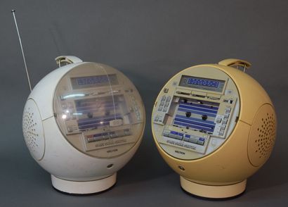Deux radios K7 WELTRON XX10 « SPACE SOUND...