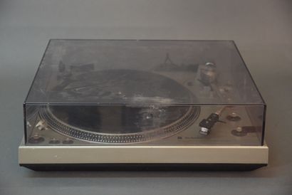 Deux platines TD TECHNICS :

TECHNICS SL-3200,...