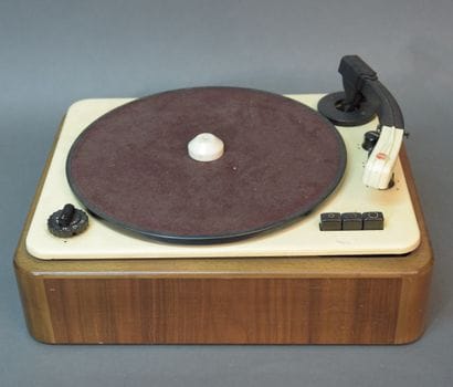 THORENS, deux platines TD :

THORENS CBA...