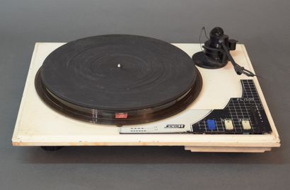 Lot de 2 platines TD :

DYNACORD IST102,...