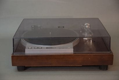 
JVC JL-B44, belle platine TD à  entraînement...