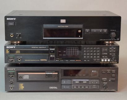 Lot de 3 lecteurs CD SONY dont :

Sony CDP-552ES...