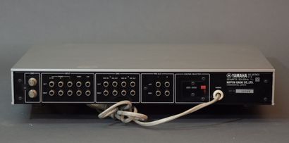 YAMAHA C-2, préampli de la fin des années...