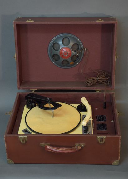 THORENS, deux platines TD :

THORENS CBA...