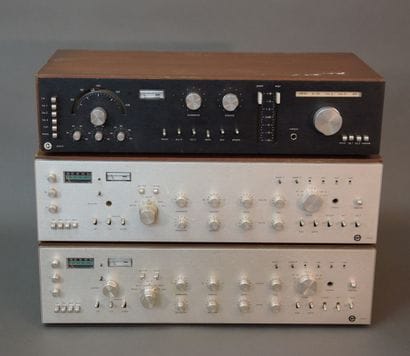 Ensemble de 3 ampli-tuners IS200 de la marque...
