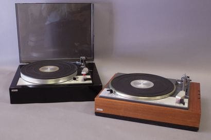 Lot de platines TD LENCO COMPRENANT :

Une...