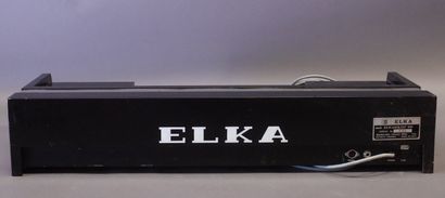 Trois instruments à clavier dont :

ELKA...