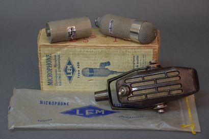 Deux micros LEM

LEM, type305 micro à ruban,...
