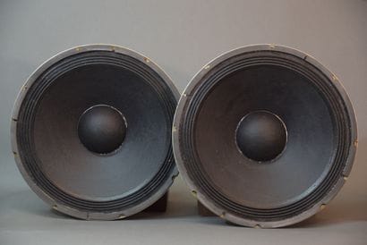 
DEUX Haut-Parleurs GAUSS 8831 8 OHMS de...