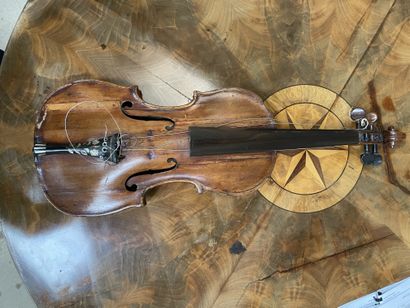 Un violon (usures)