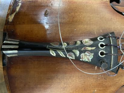 Un violon (usures)