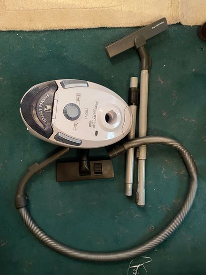 *Aspirateur Rowenta

(* Vendu sur autorité...