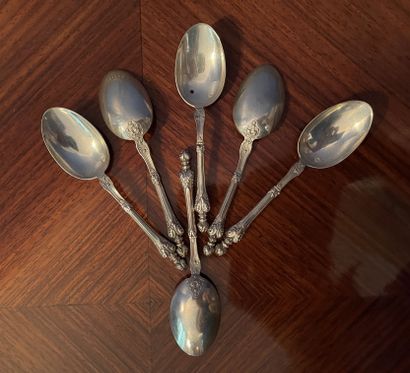 *Six petites cuillères en argent 

Poids...
