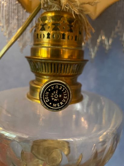 *Lampe à pétrole montée à l'électricité

Hauteur...
