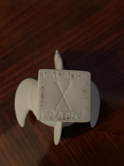 *François-Xavier LALANNE (1927-2008)

Coquetier

Céramique,...