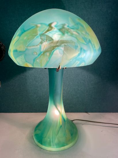 *Lampe champignon en verre polychrome vert...