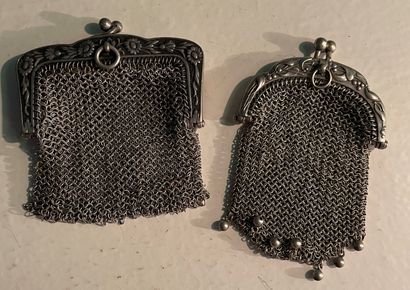 *Deux minaudières en argent

Poids : 81g.

(*...