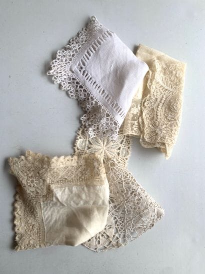 Set of laces