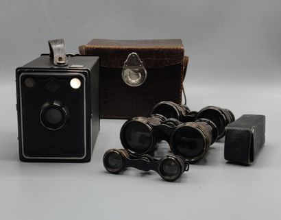 Lot comprenant un appareil photo Agfa et...