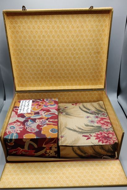 Ensemble de jouets d'enfants: Lit et fauteuils...