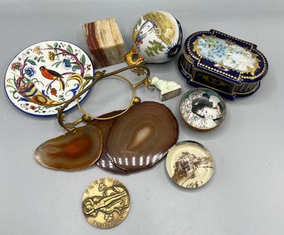 A lot of trinkets including: hard stones,...