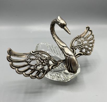 Small silver plated cup representing a swan,...