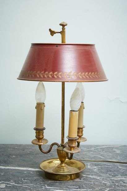 Lampe bouillotte en bronze doré de style...
