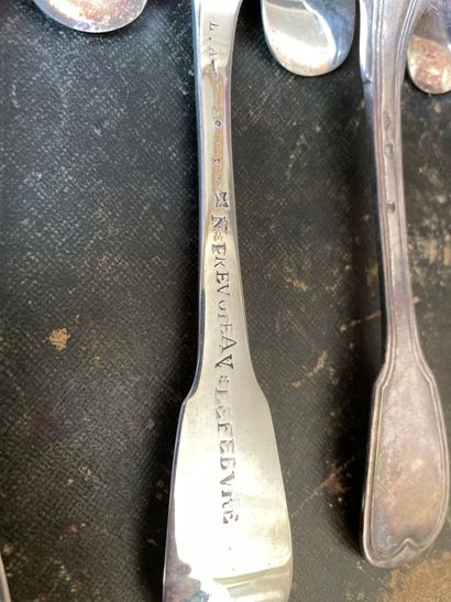Lot de 15 grandes fourchettes en argent uniplat...