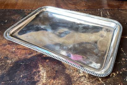 Petit plateau rectangulaire en argent, bords...