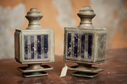 Two lanterns of carriage with oil, signed...