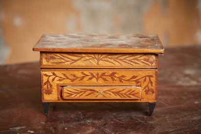 Small chest of drawers forming a sewing box...