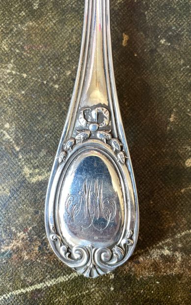 Ménagère de couverts en argent modèle à noeuds...