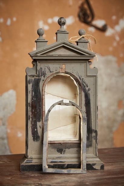 Small blackened wood veneer display niche...
