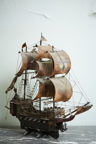 Model of a boat, 20th century work.

76 x...