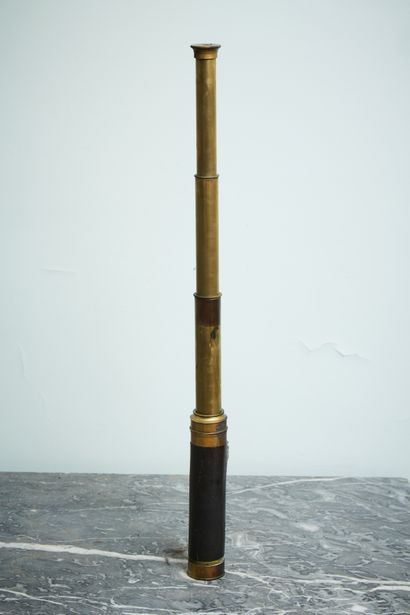 Long view (wear)

Length closed : 23 cm