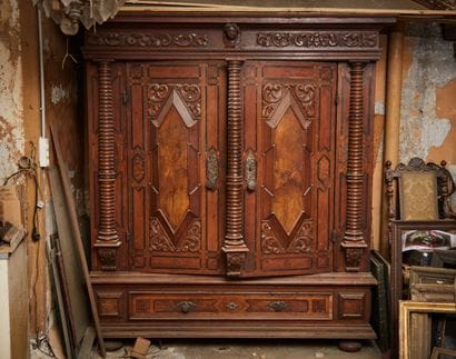 Alsatian cupboard opening with two doors...