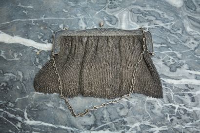 Bourse-minaudière en argent (accident)