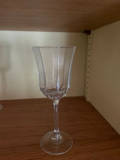 
Partie de service en verre comprenant 10...