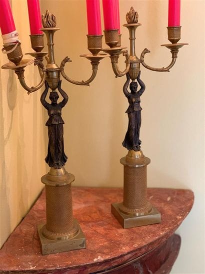 Paire de candélabres en bronze doré et patiné...