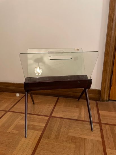 Porte-revues en bois et verre 

Hauteur :...